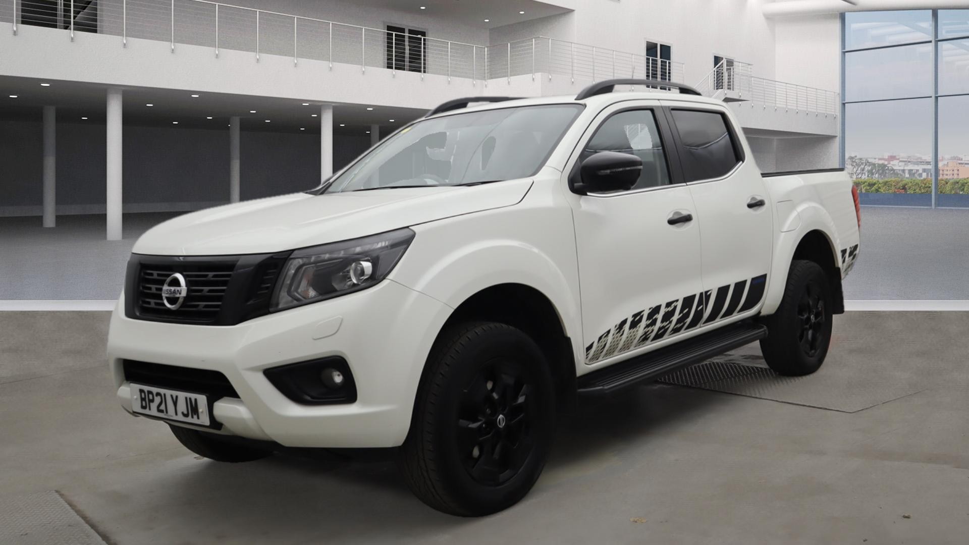 NISSAN Navara